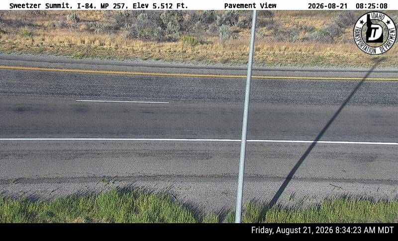 I-84 Sweetzer Summit Webcam in Idaho - roadway