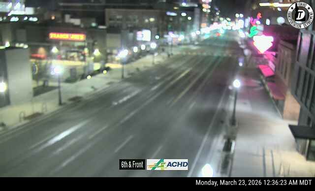 6th & Front St (US-20) live webcam
