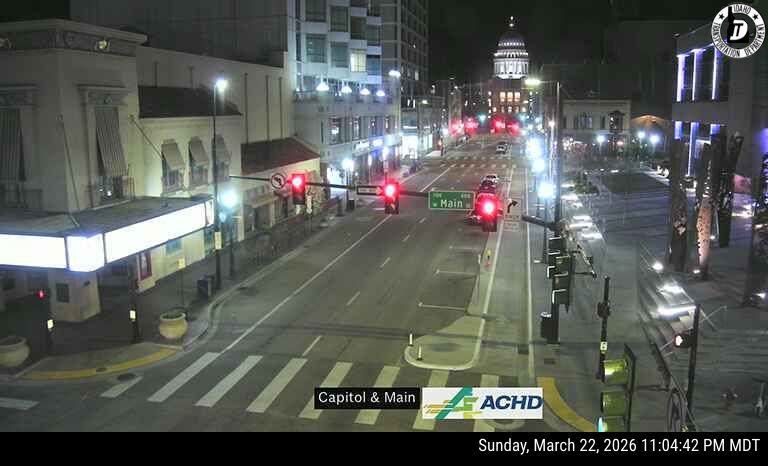 Capitol & Main live webcam