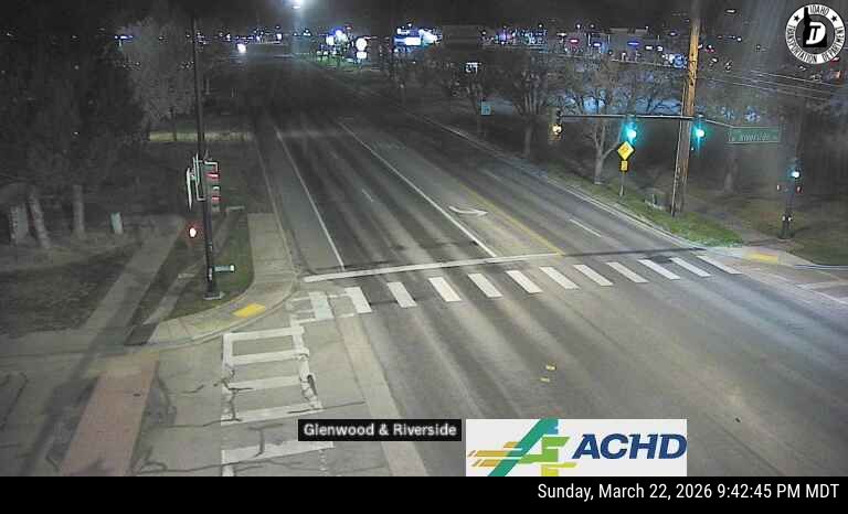 SH-44 Glenwood & Riverside live webcam