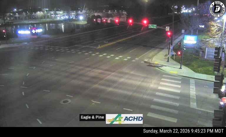 SH-55 Eagle & Pine Ave live webcam