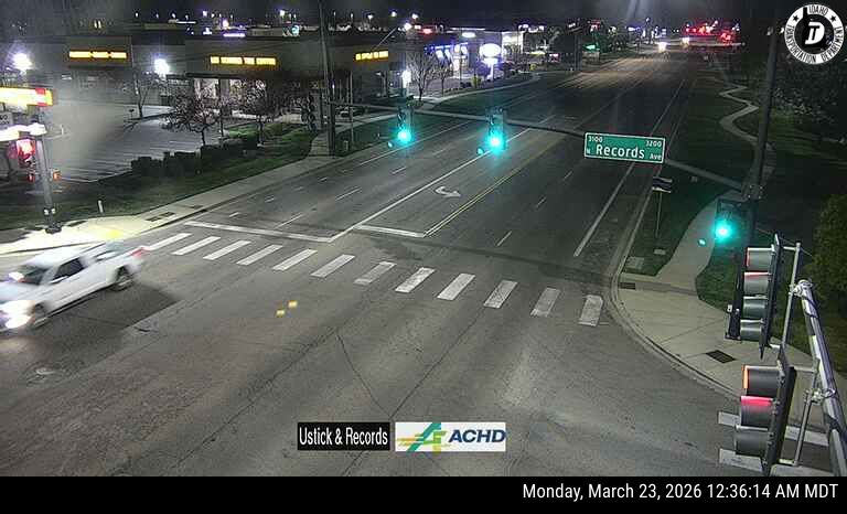 Ustick & Records live webcam