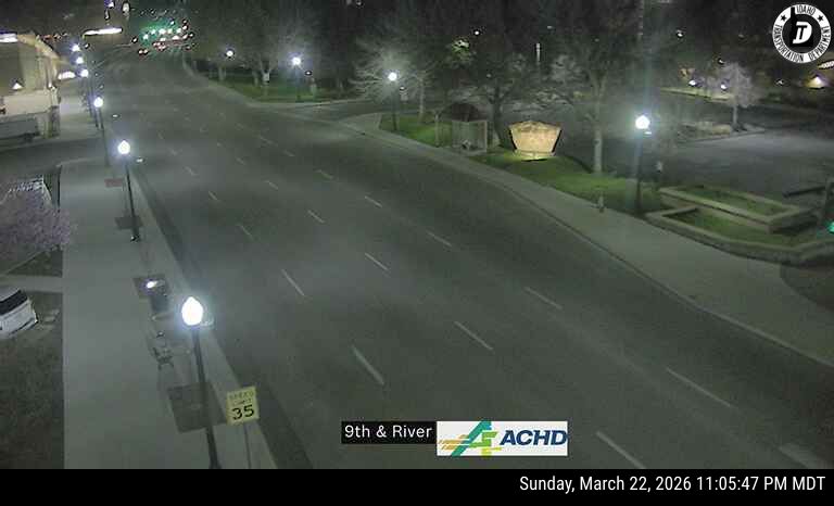 9th & River live webcam