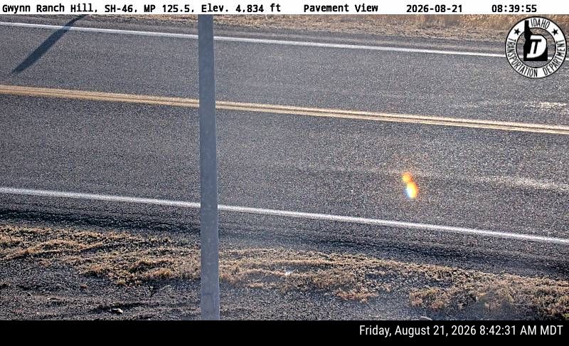 Gwynn Ranch Hill Webcam on SH-46 - pavement